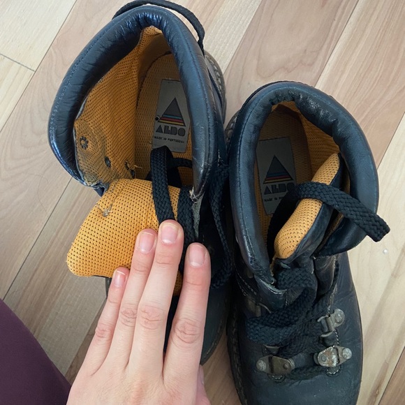 Winter Hiking style boots - Picture 4 of 4